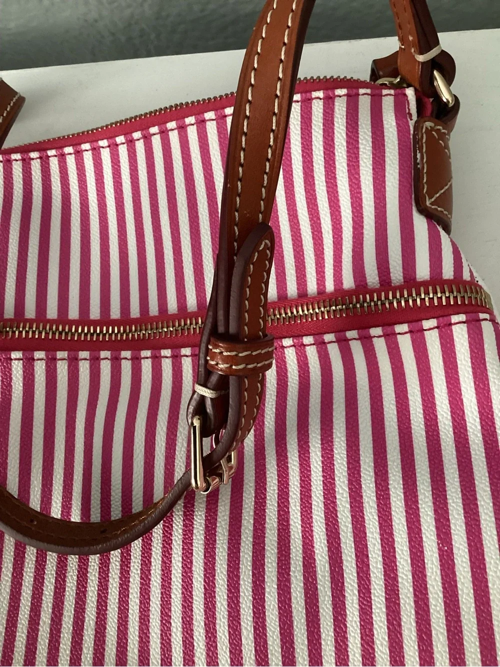 Dooney & Bourke stylish pink